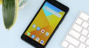 Công Nghệ Hiển Thị Trên Điện Thoại: "Lăng Kính" Muôn Màu Của Thế Giới Số