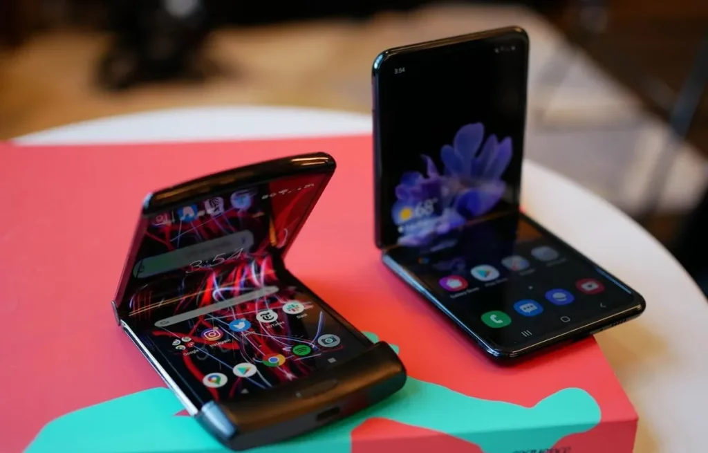 Định Nghĩa Đơn Giản Về Màn Hình Gập