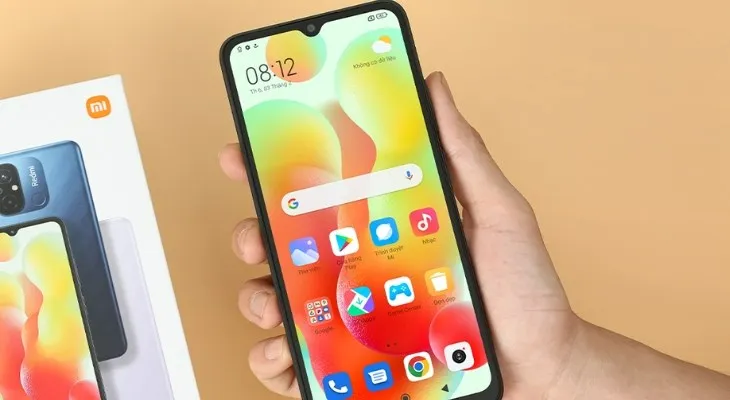 Các Yếu Tố Cần Cân Nhắc Khi Chọn Điện Thoại Có Màn Hình Chất Lượng